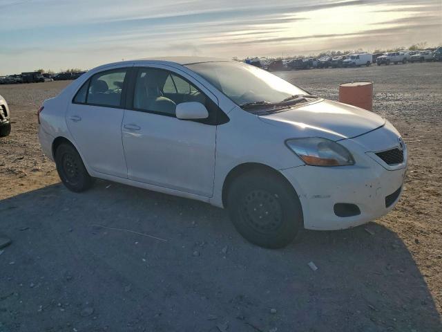 Toyota Yaris Image 4