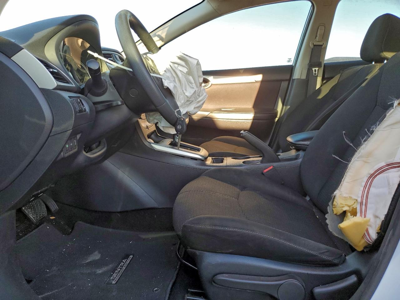 Nissan Sentra S Image 7