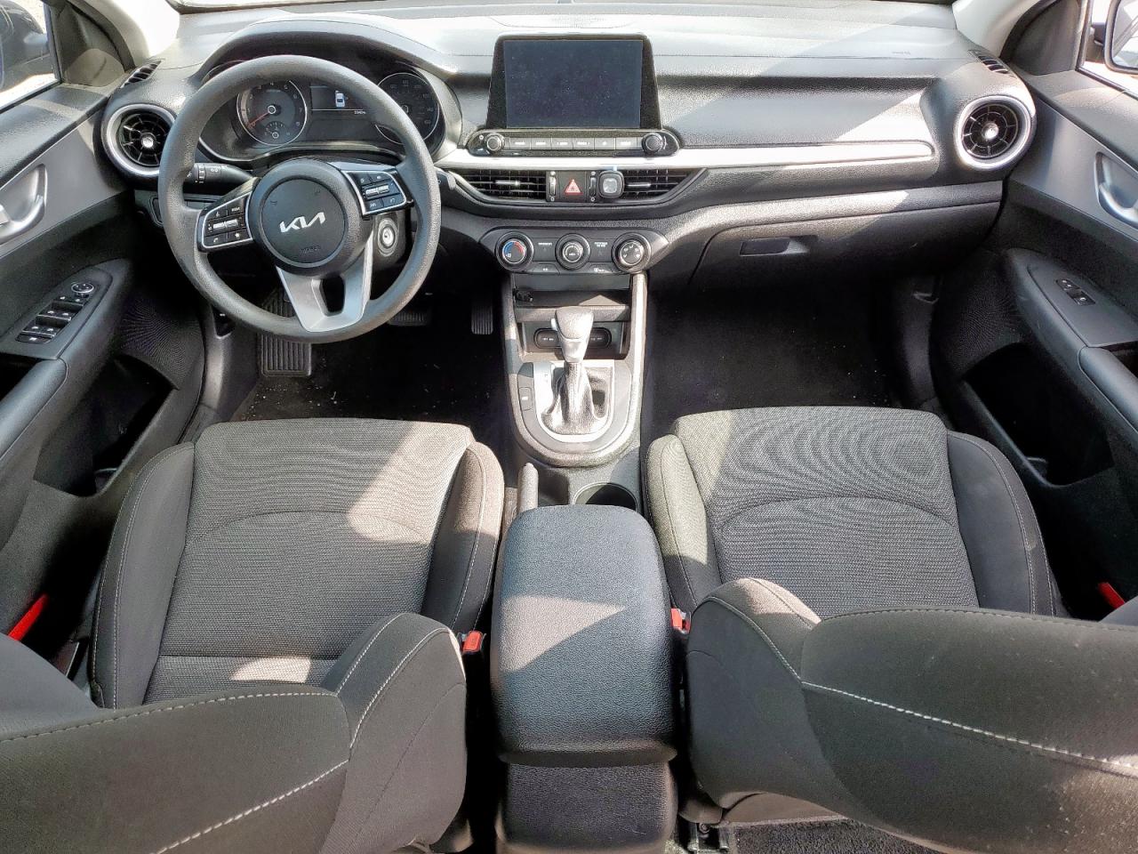 Kia Forte Lx Image 8