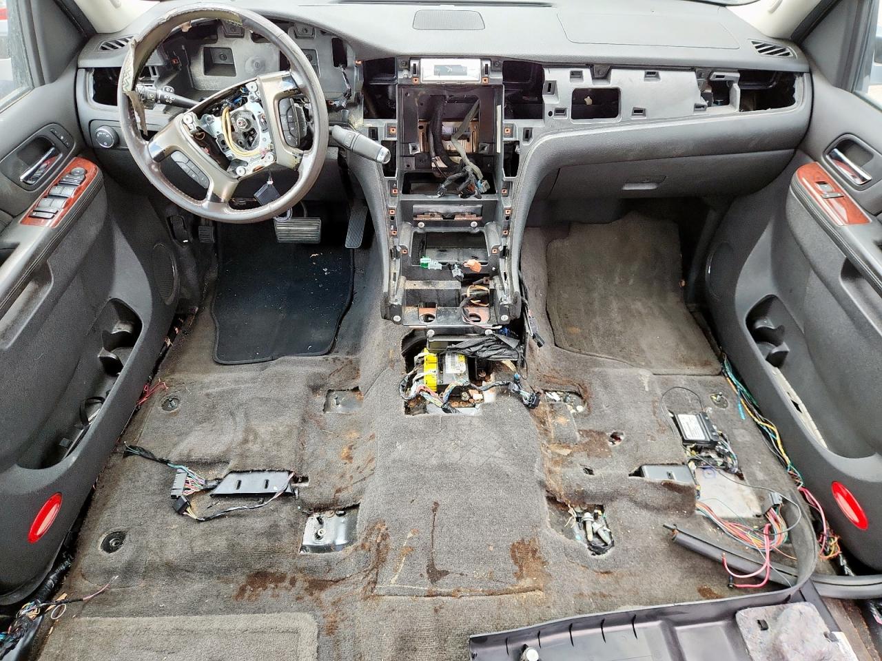 Cadillac Escalade Luxury Image 4