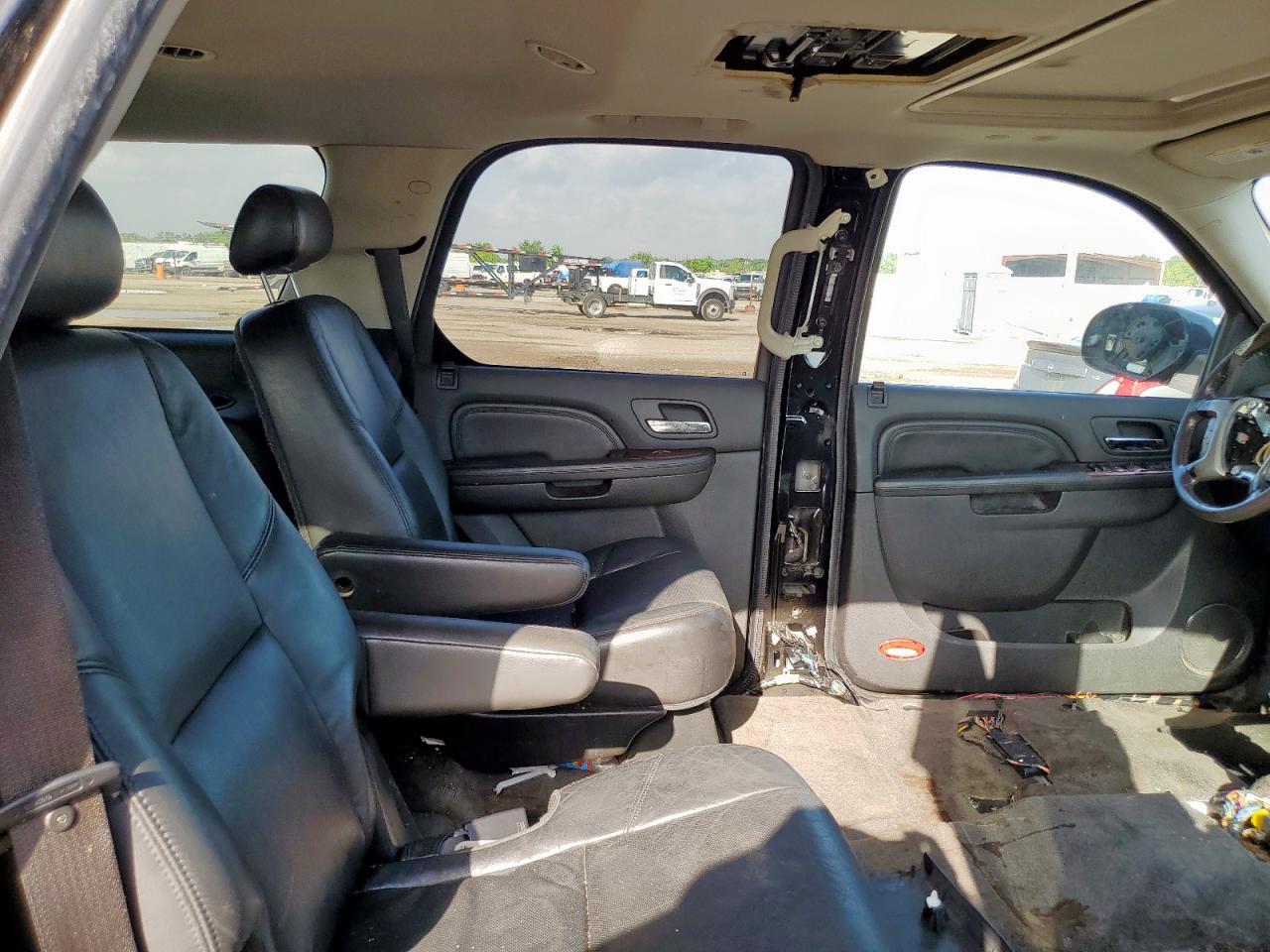 Cadillac Escalade Luxury Image 9