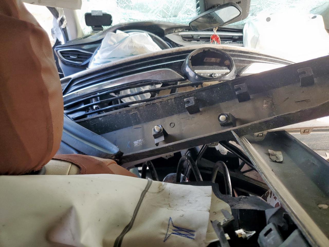 Buick Encore Preferred Image 14