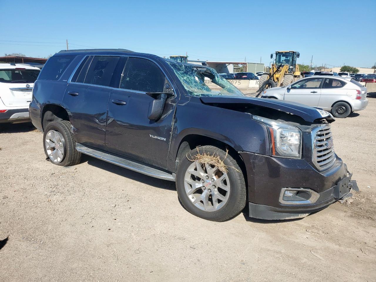 GMC Yukon Sle Image 13