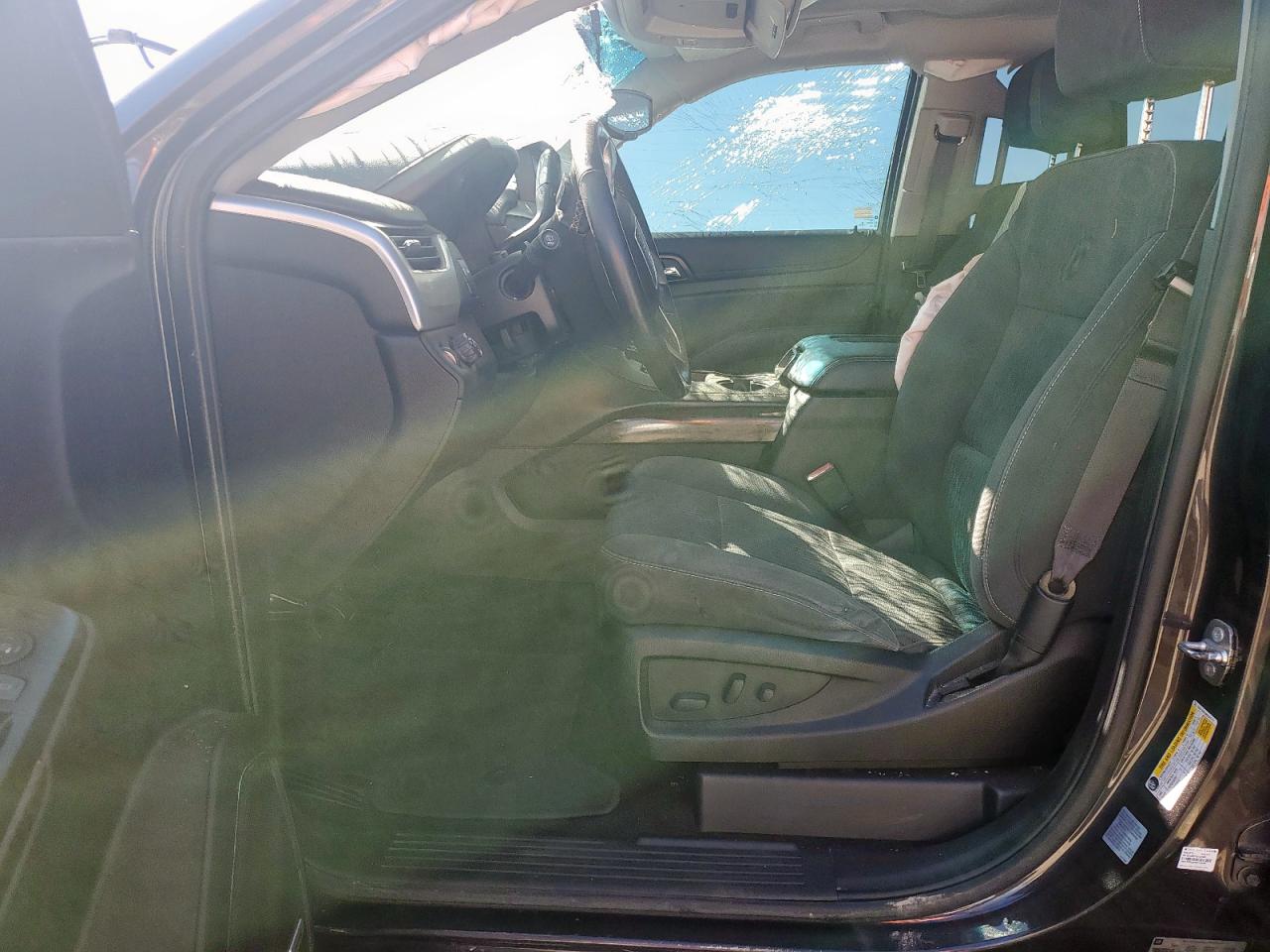 GMC Yukon Sle Image 9