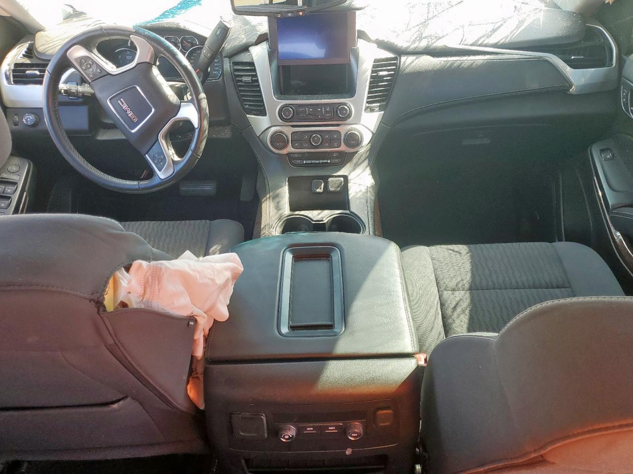 GMC Yukon Sle Image 2