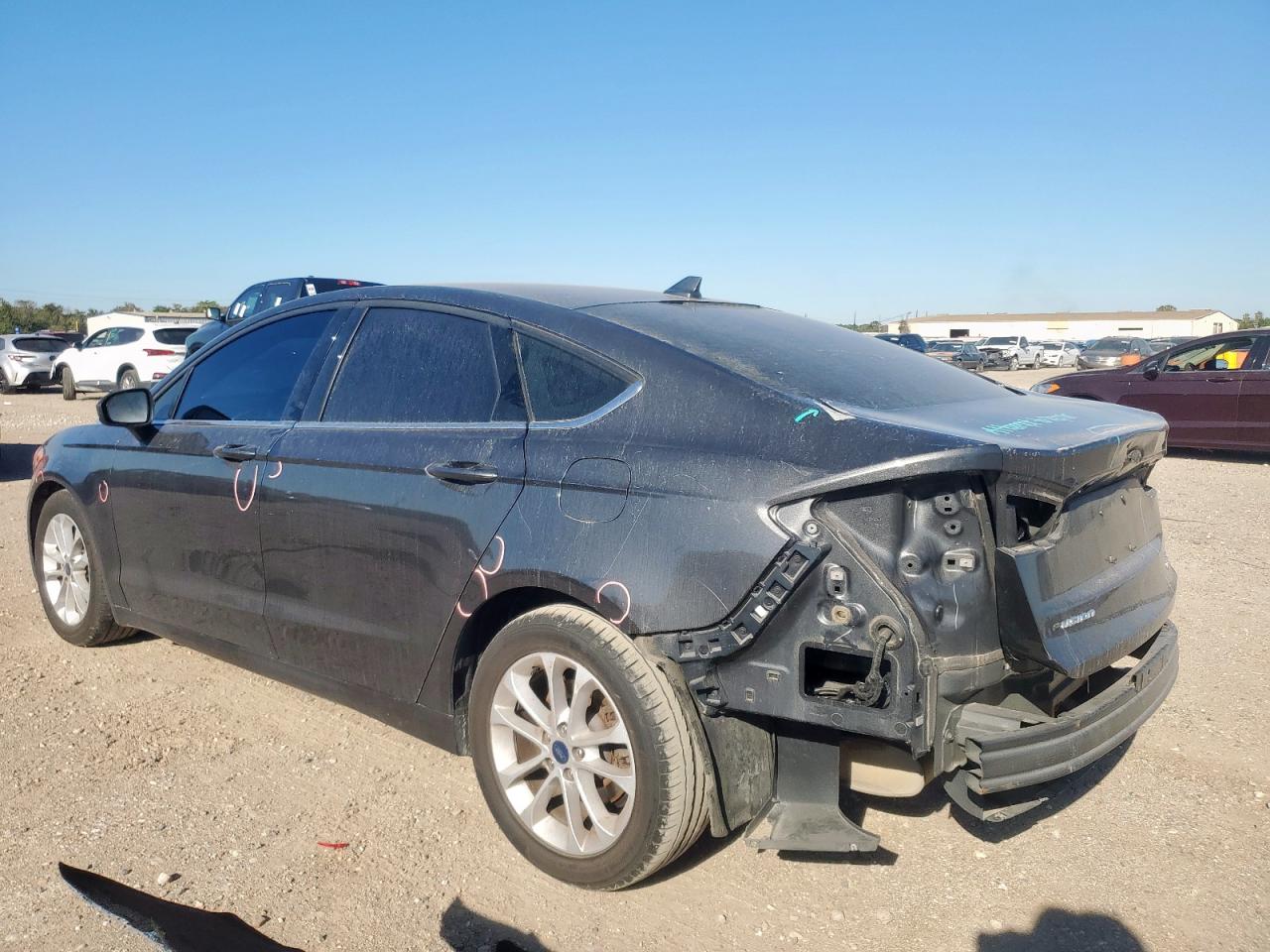 Ford Fusion Se Image 6