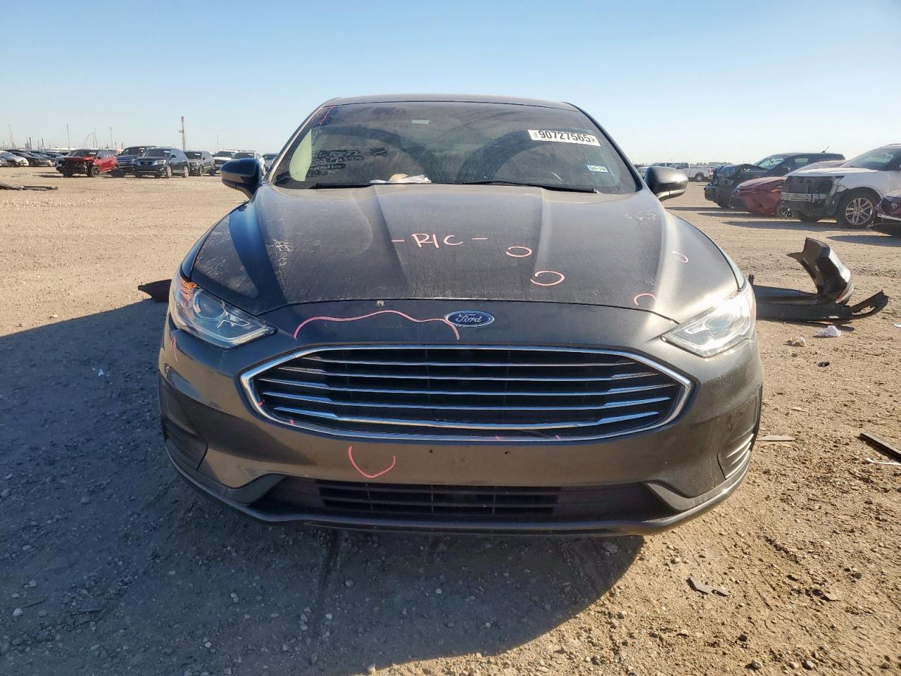 Ford Fusion Se Image 2