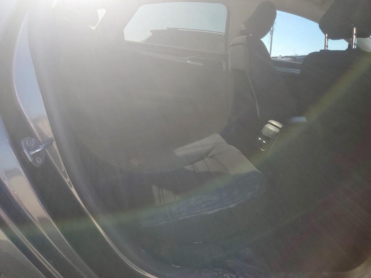 Ford Fusion Se Image 13