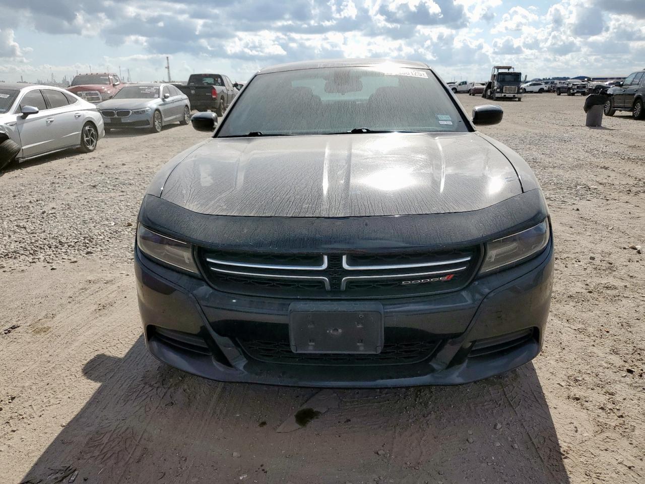 Dodge Charger Se Image 11
