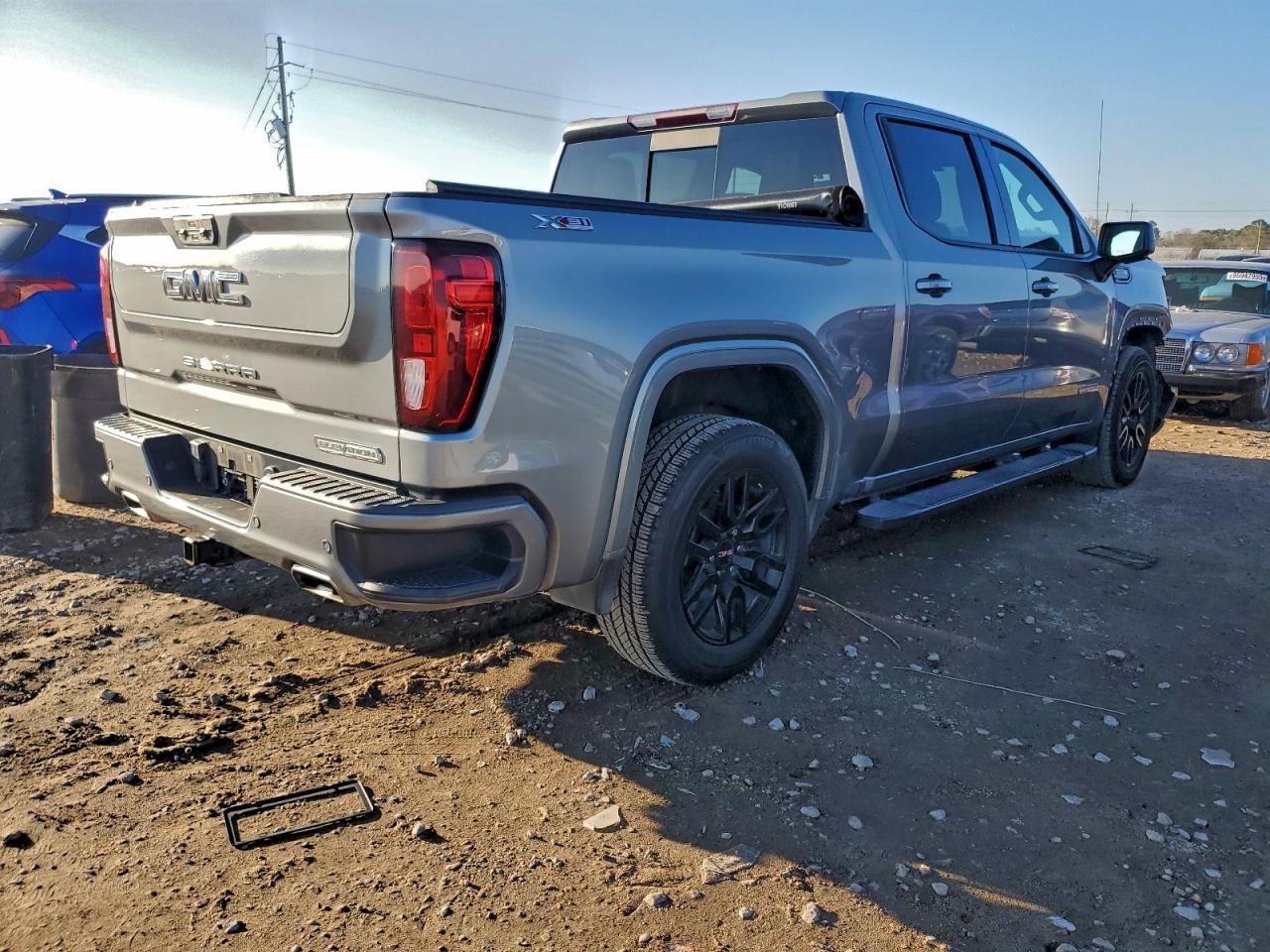 GMC Sierra K1500 Elevation Image 3