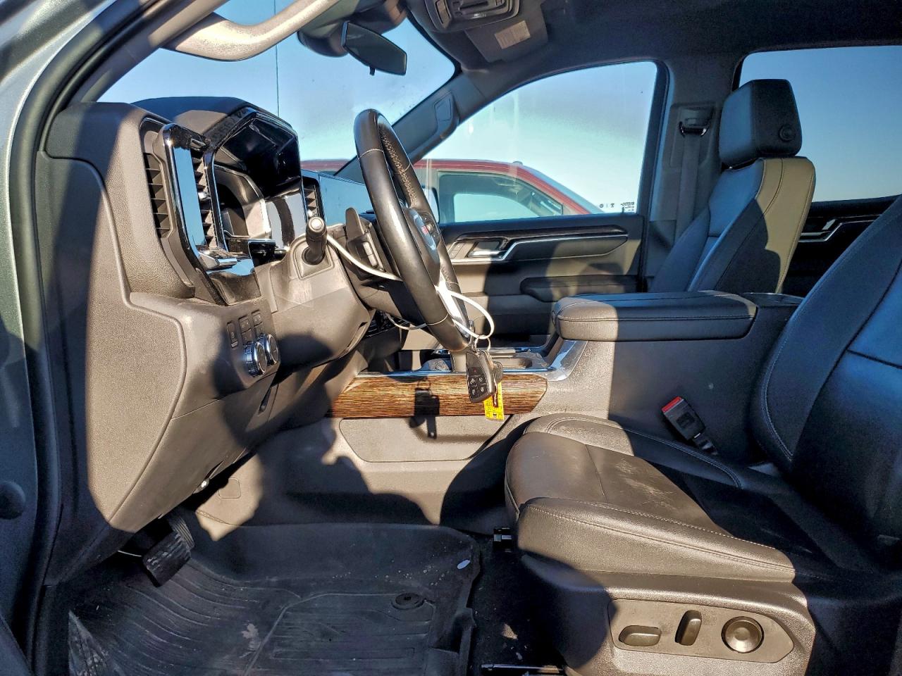 GMC Sierra K1500 Elevation Image 11