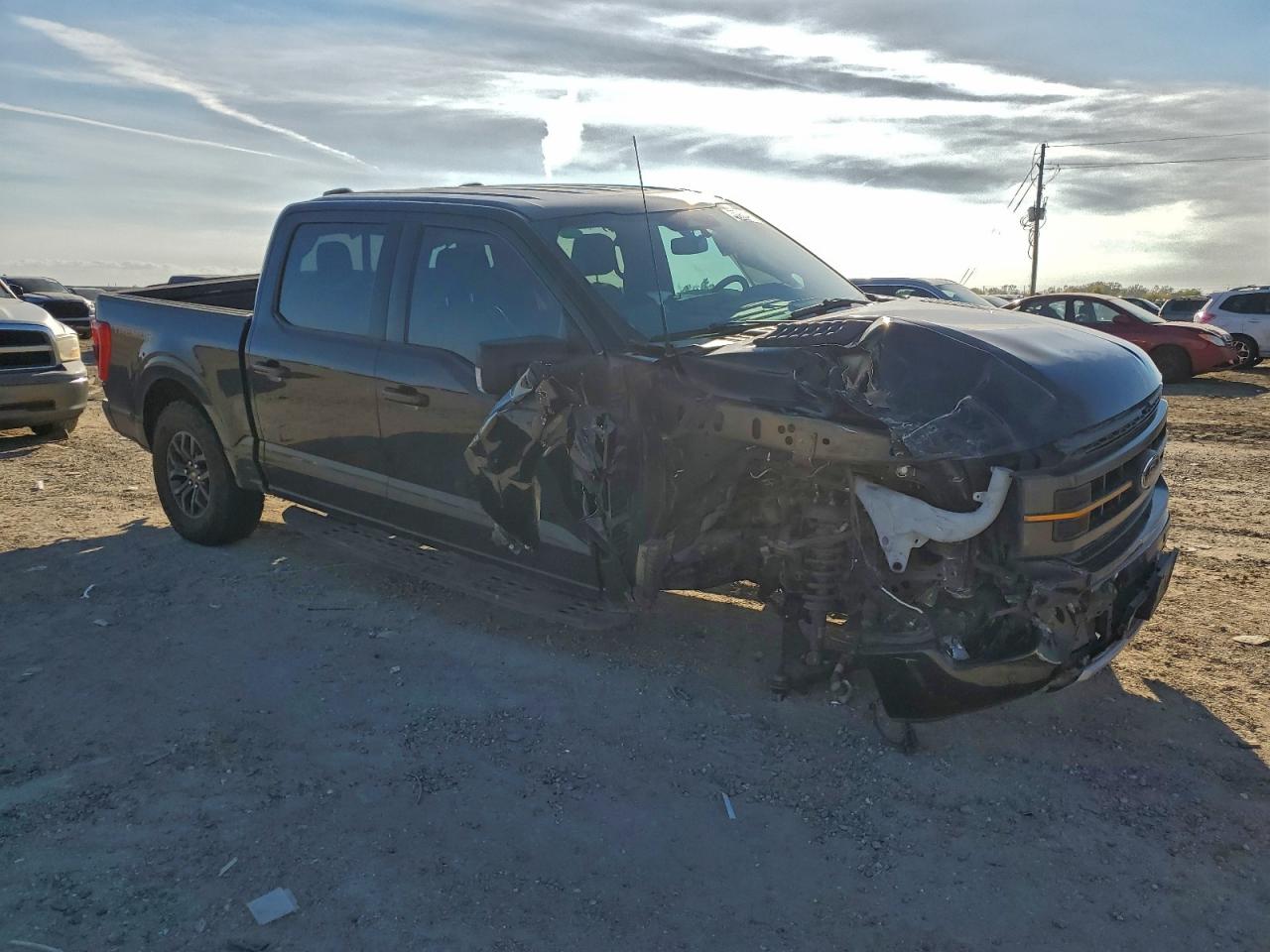 Ford F-150 Supercrew Image 9