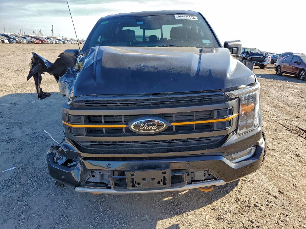 Ford F-150 Supercrew Image 6