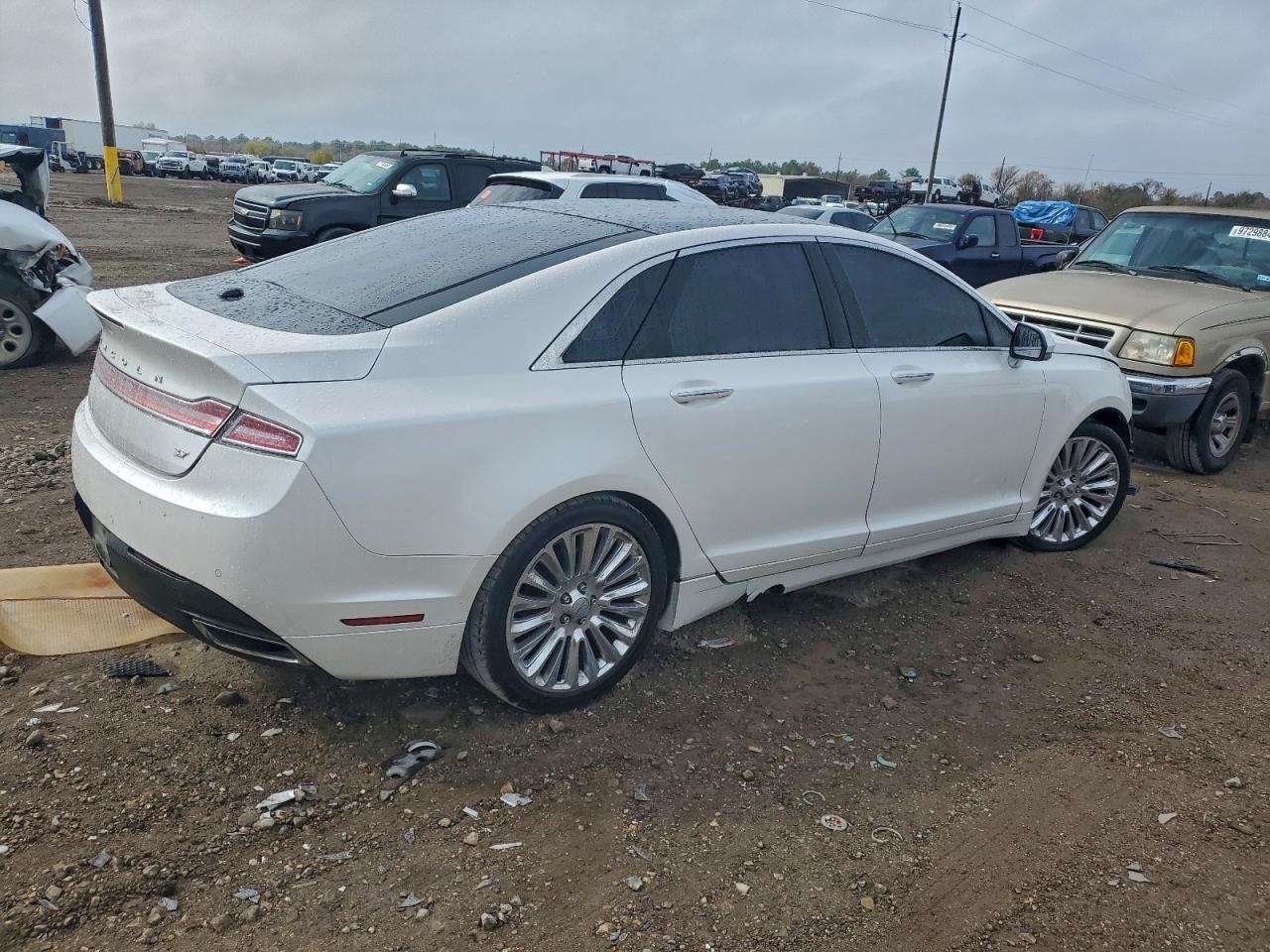 Lincoln MKZ Image 2