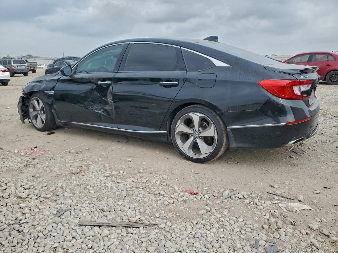 Honda Accord Touring Image 2