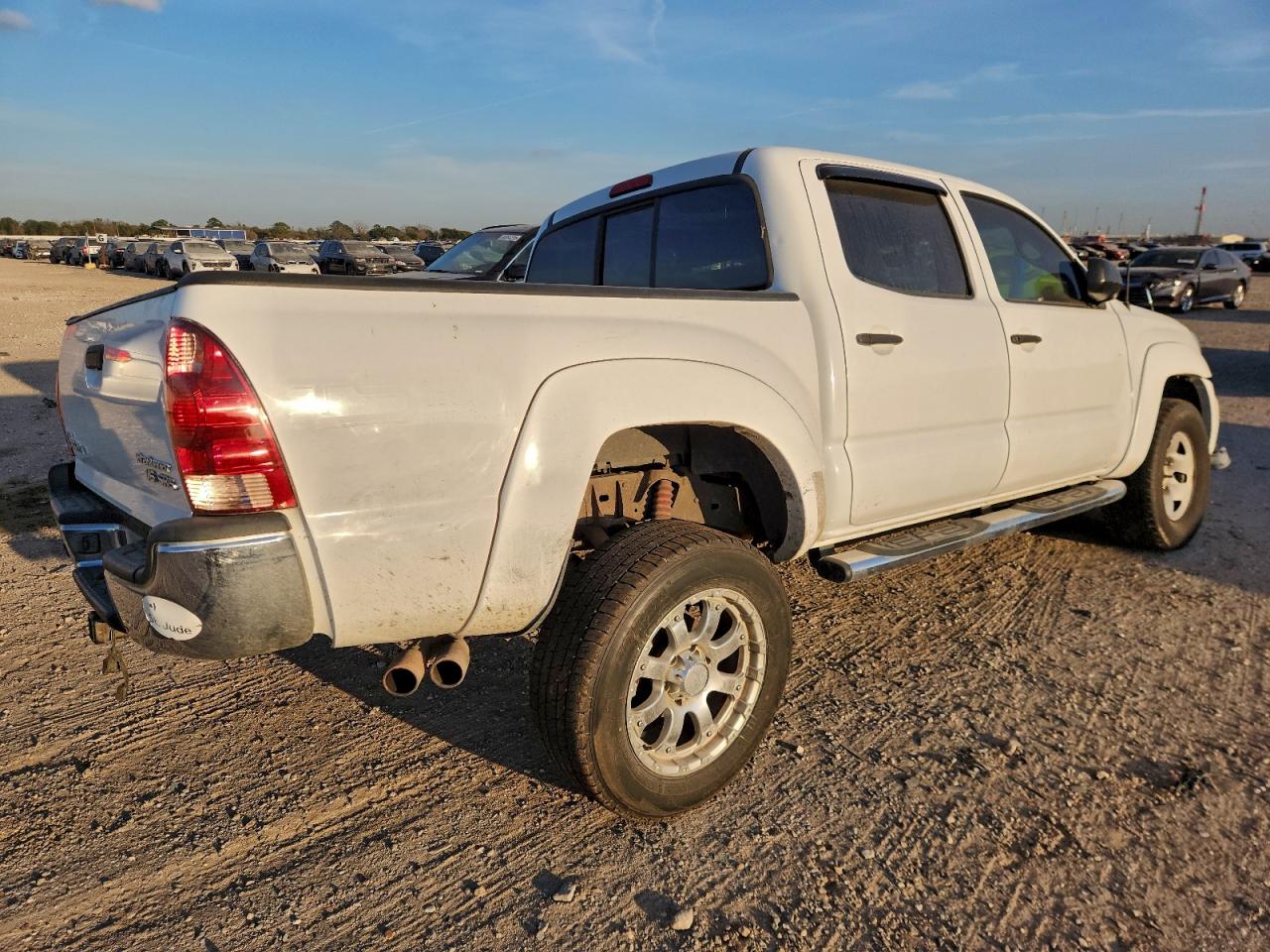 Toyota Tacoma Double Cab Prerunner Image 2