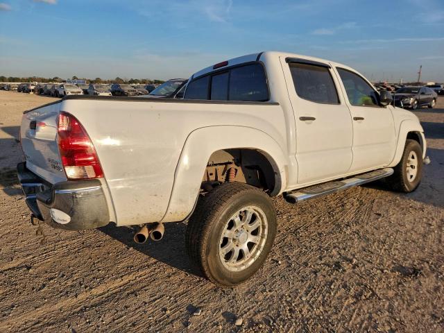 Toyota Tacoma Double Cab Prerunner Image 2