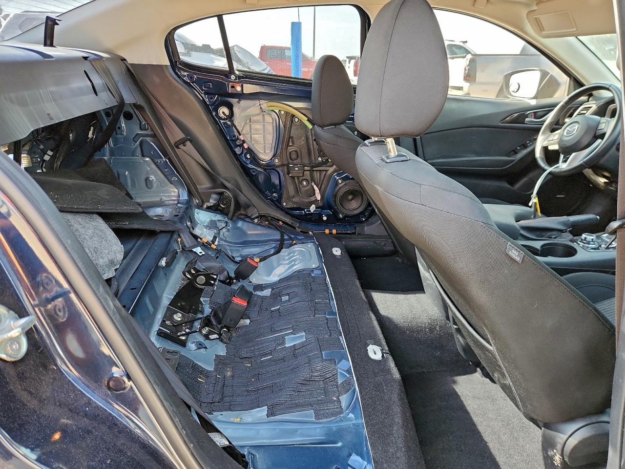 Mazda 3 Touring Image 13