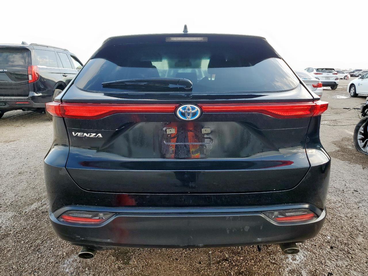 Toyota Venza Le Image 10