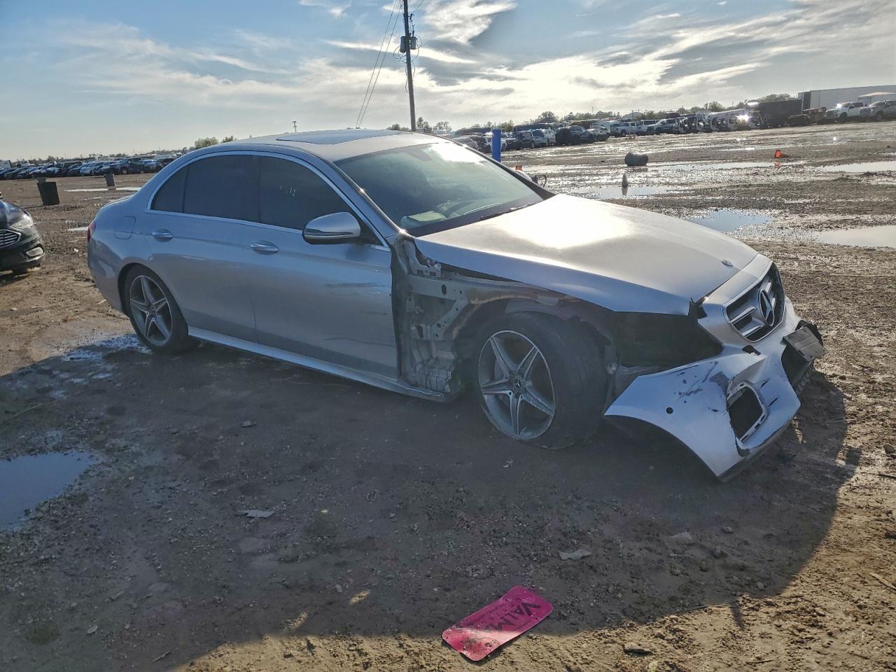 Mercedes-Benz E-Class 300 Image 4