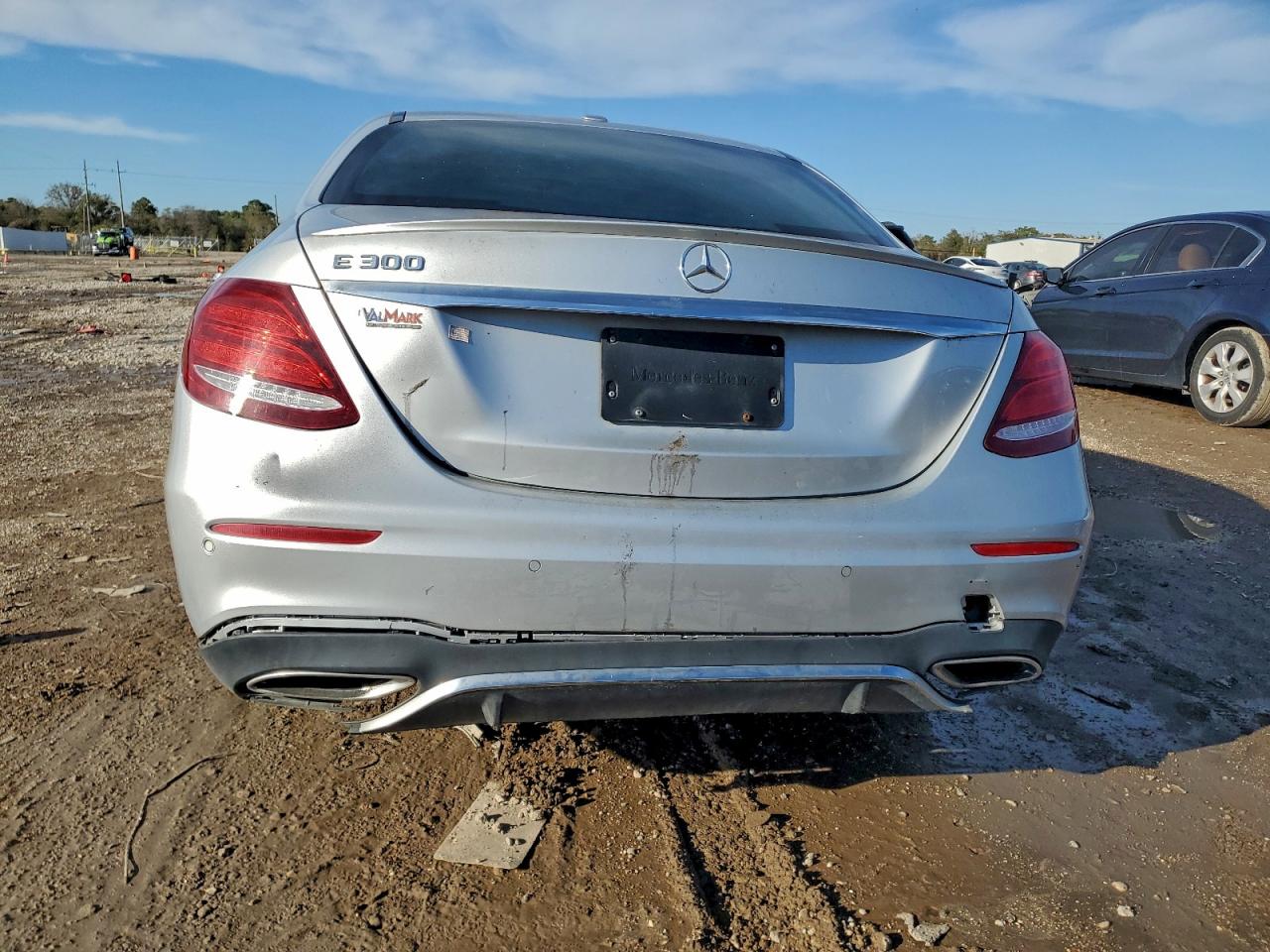 Mercedes-Benz E-Class 300 Image 3