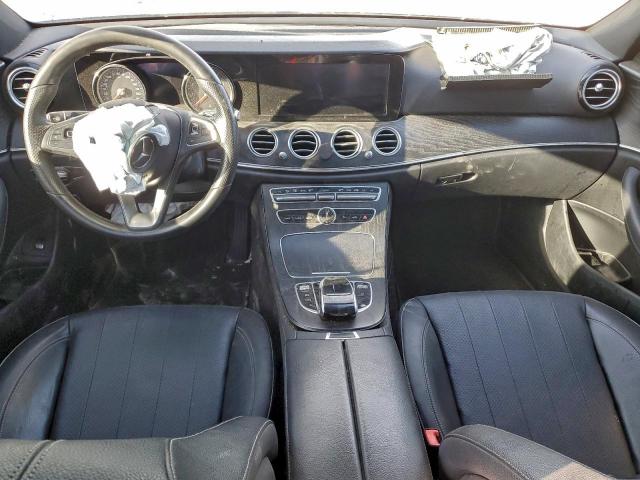 Mercedes-Benz E-Class 300 Image 2