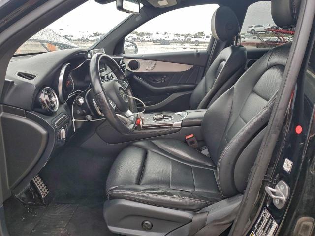 Mercedes-Benz GLC 300 Image 4