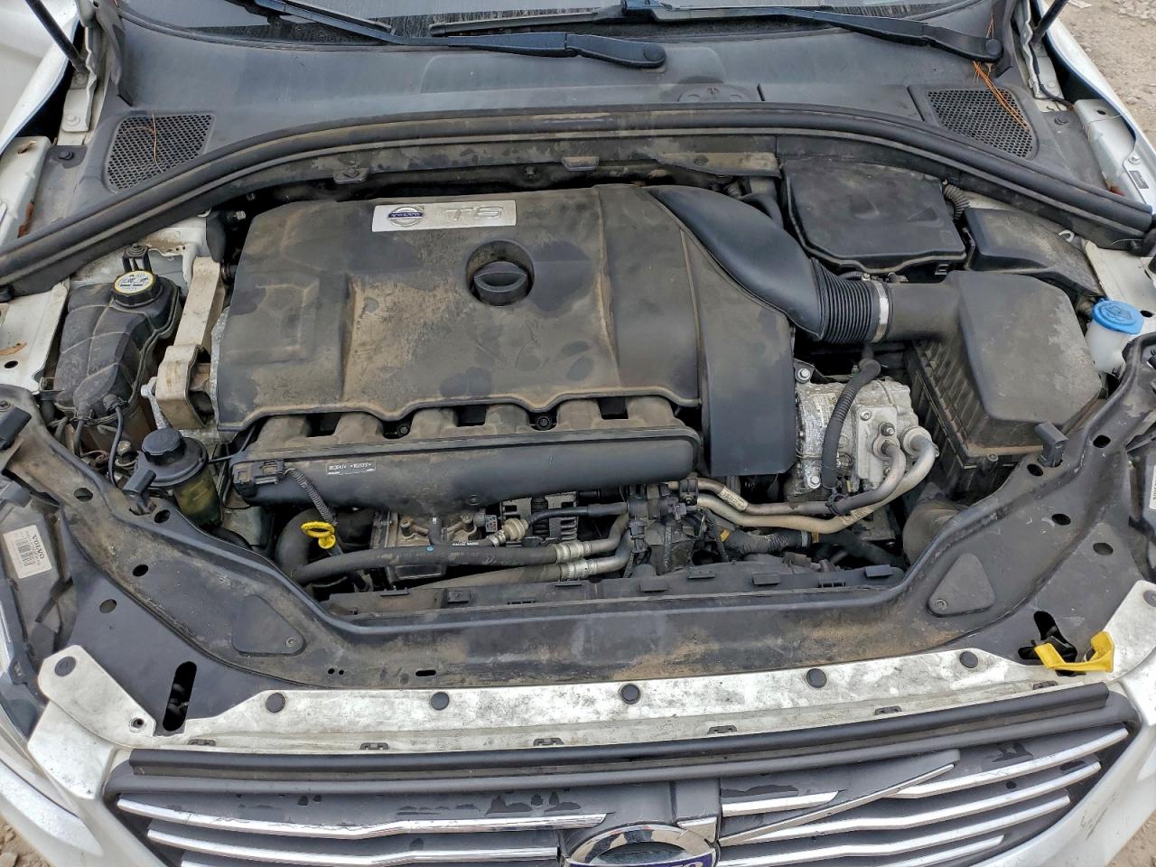 Volvo XC60 T6 Premier Image 12