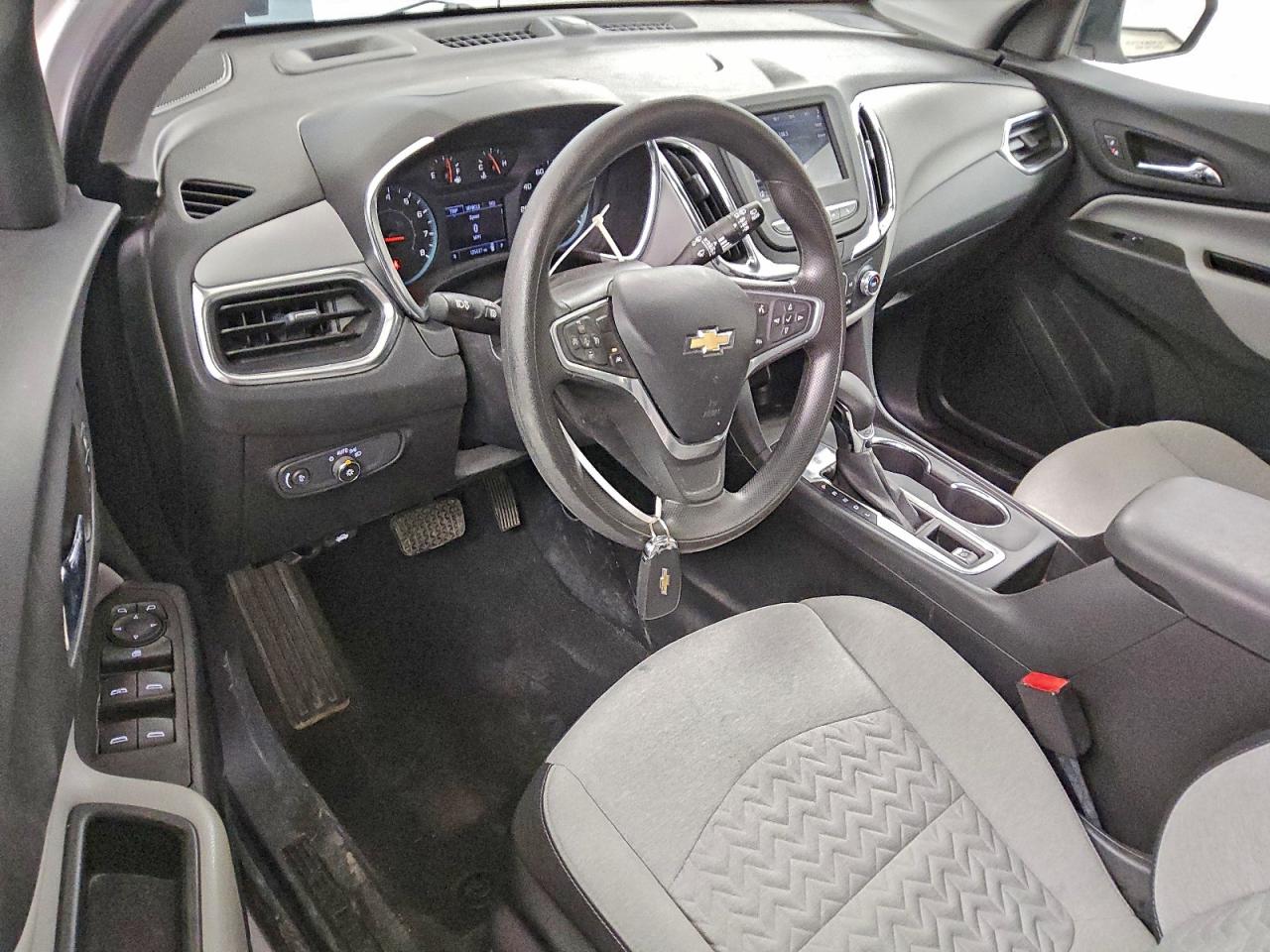 Chevrolet Equinox Ls Image 4