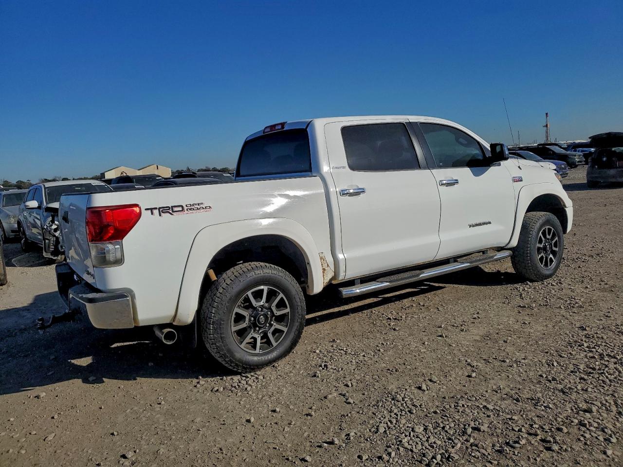 Toyota Tundra Crewmax Limited Image 2