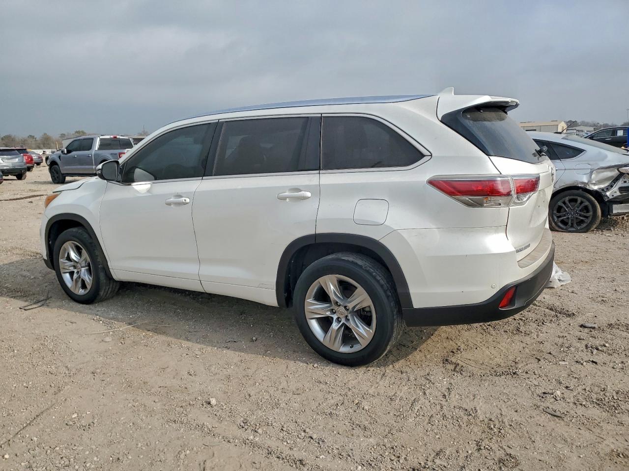Toyota Highlander Limited Image 2