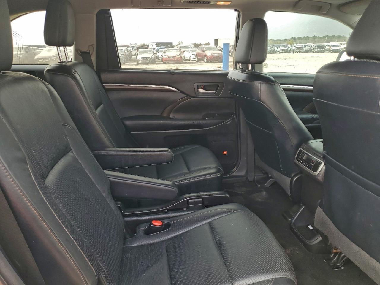 Toyota Highlander Limited Image 13