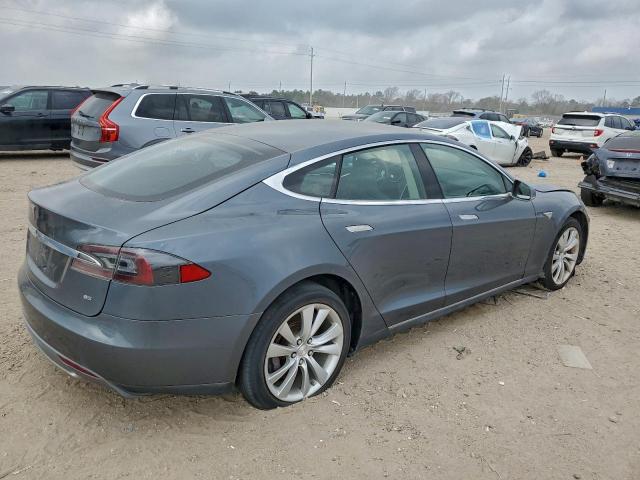 Tesla Model S Image 6