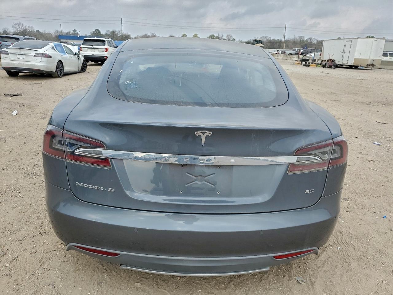 Tesla Model S Image 3