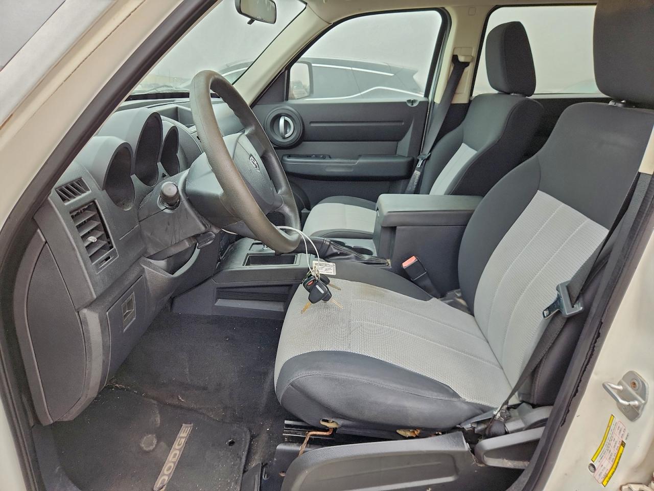 Dodge Nitro Sxt Image 10