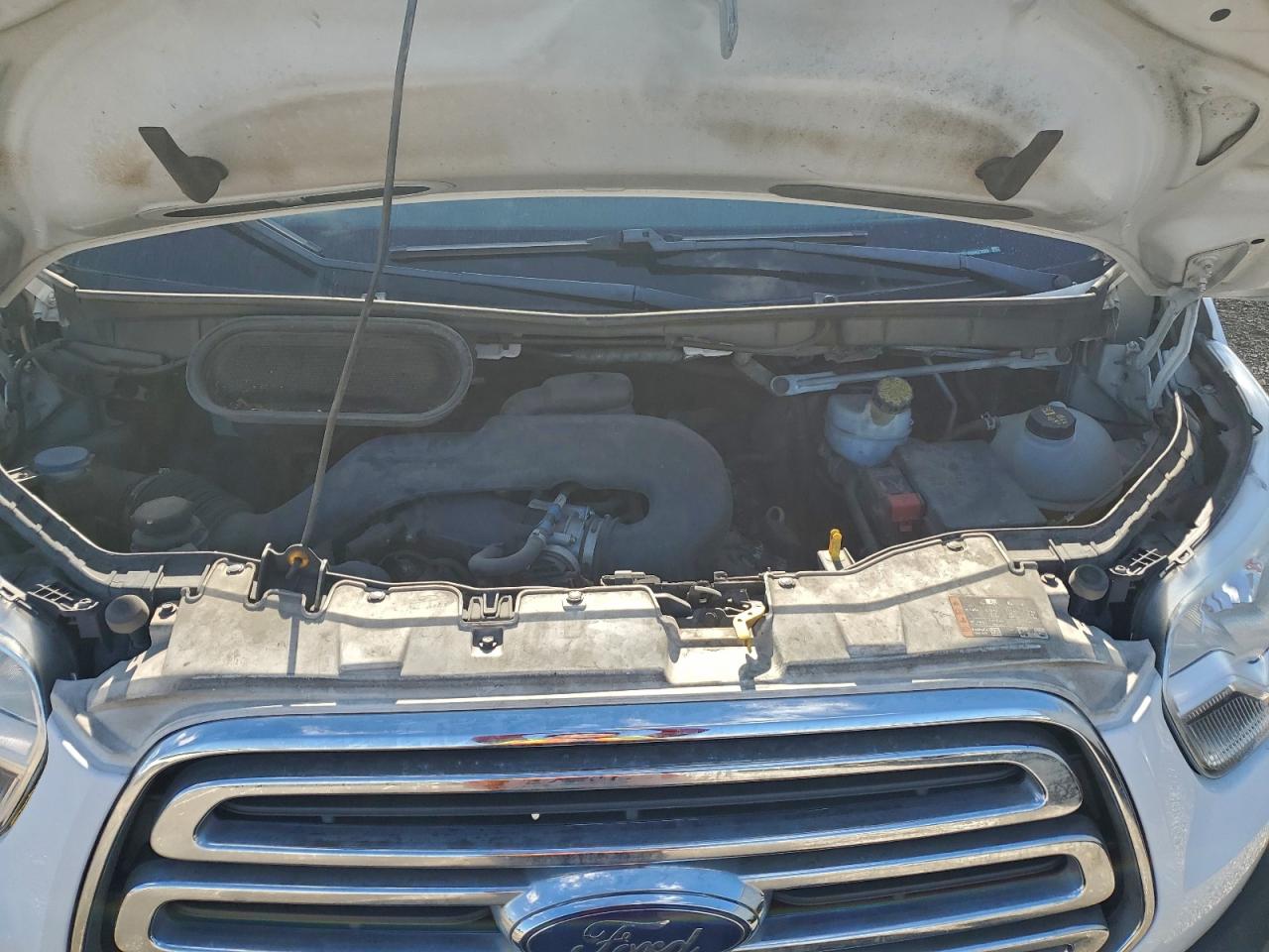 Ford Transit T-250 Image 5