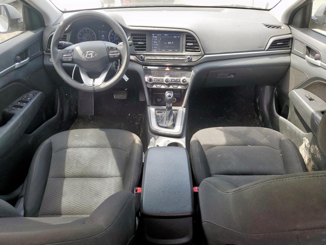 Hyundai ELANTRA Sel Image 8