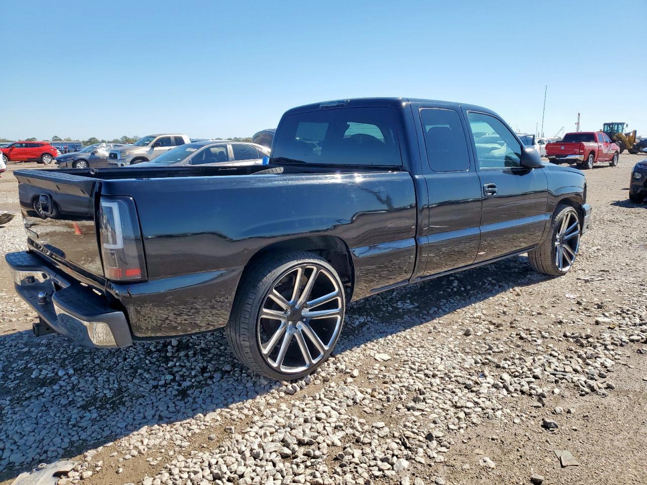 Chevrolet Silverado C1500 Classic Image 2