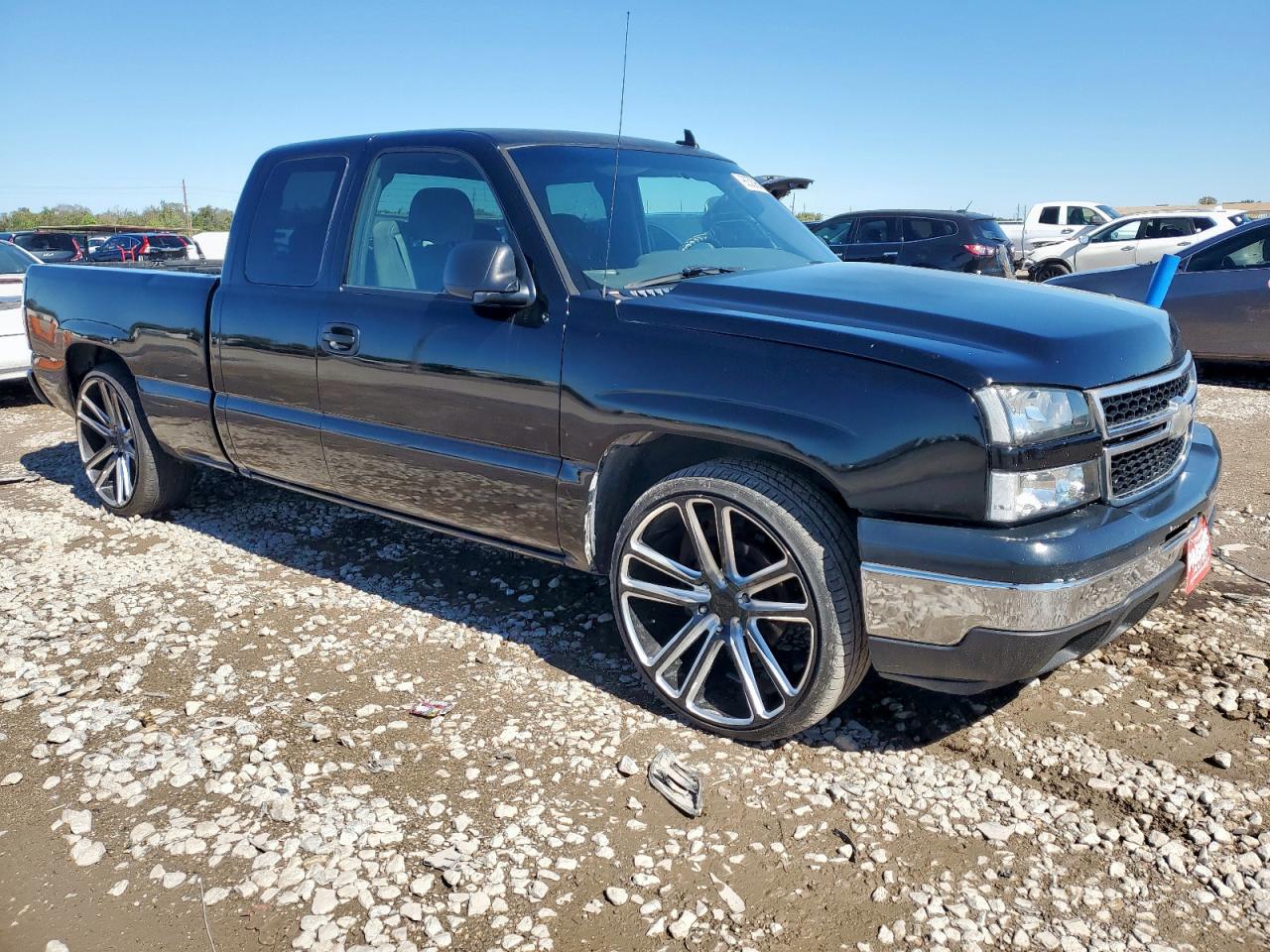 Chevrolet Silverado C1500 Classic Image 8