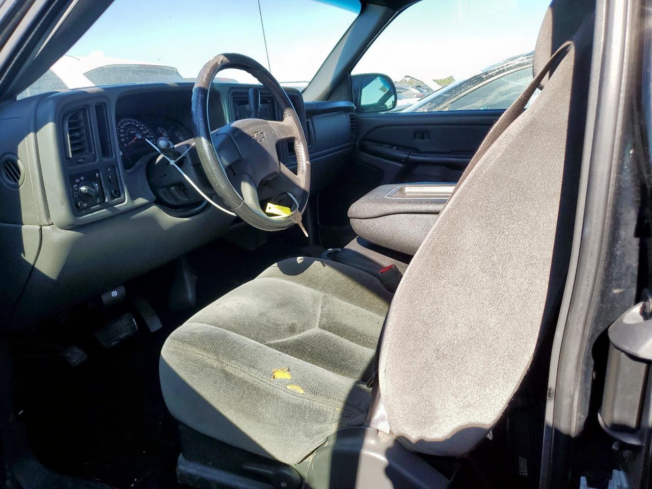 Chevrolet Silverado C1500 Classic Image 9