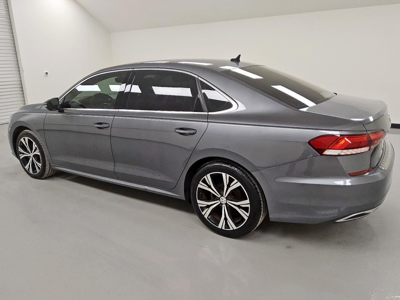 Volkswagen Passat Se Image 10