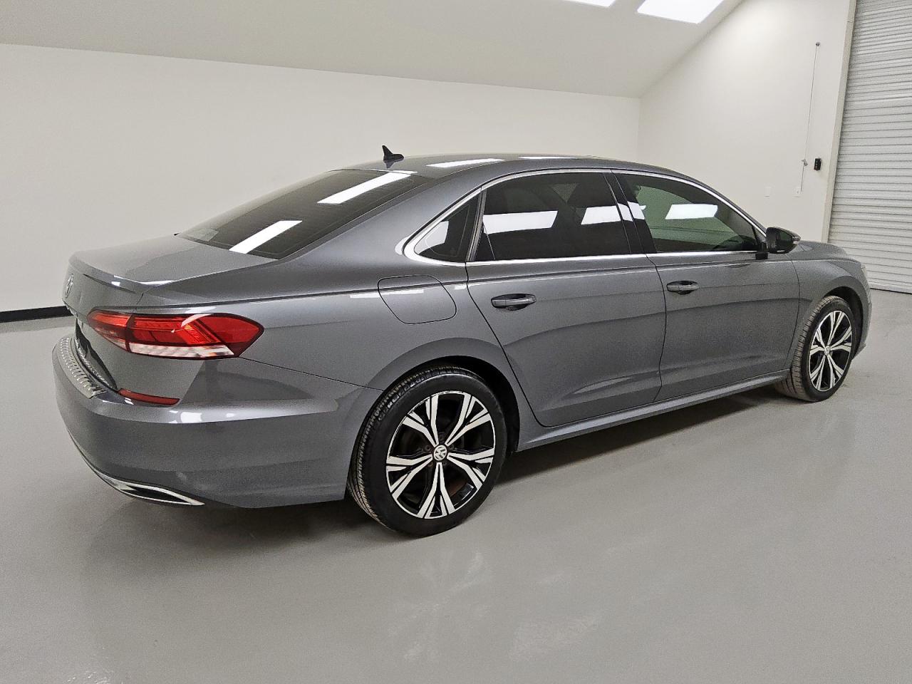 Volkswagen Passat Se Image 4