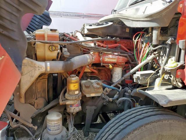 Freightliner Cascadia Image 8