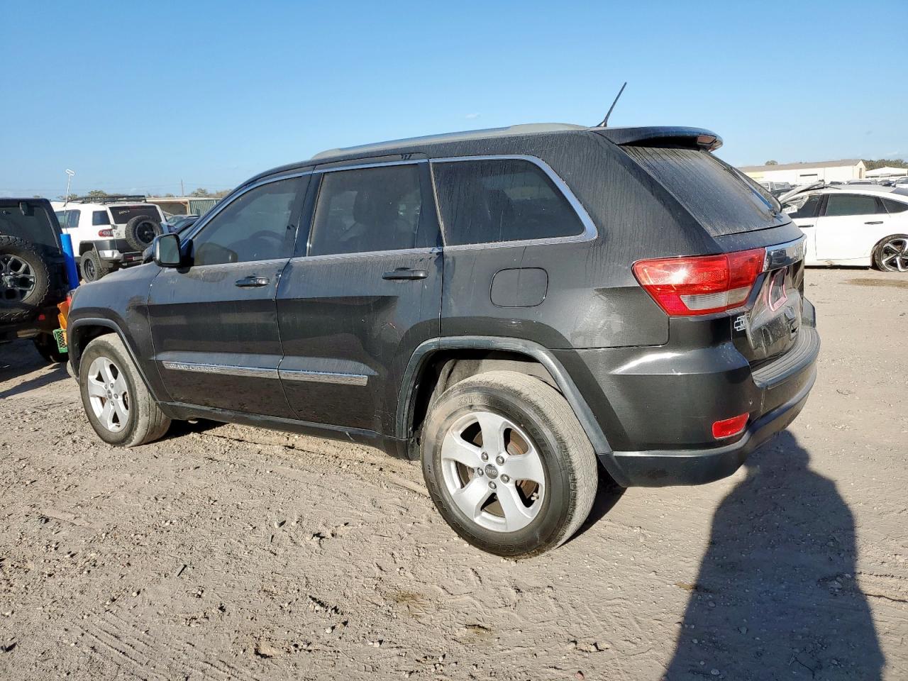 Jeep Grand Cherokee Laredo Image 12