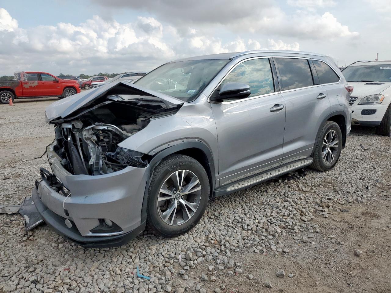 Toyota Highlander Xle Image 1