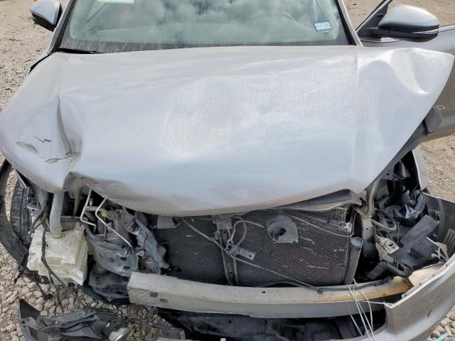 Toyota Highlander Xle Image 12