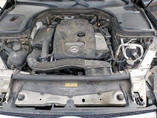 Mercedes-Benz GLC 300 Image 11