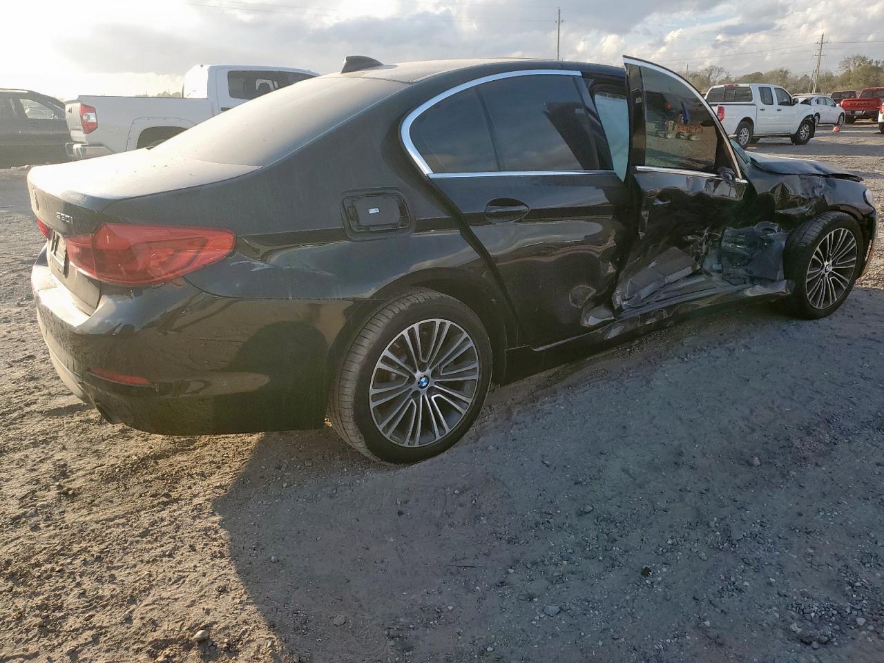 BMW 5 Series I Image 4