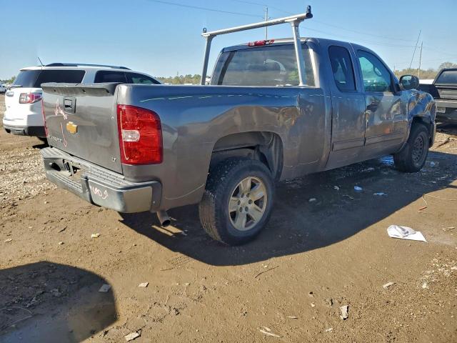 Chevrolet Silverado C1500 Lt Image 2