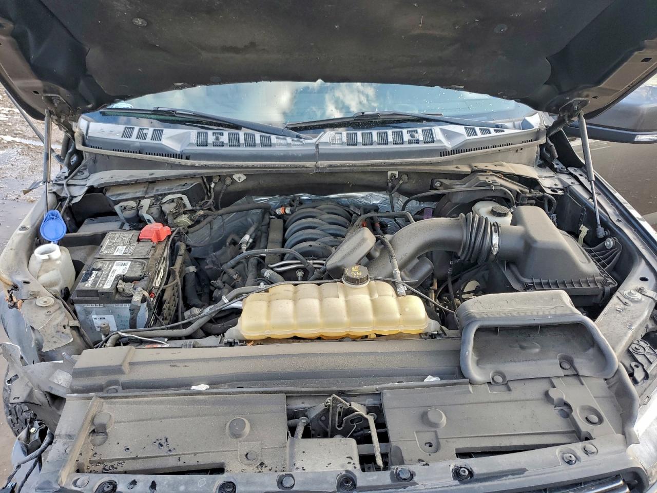 Ford F-150 Supercrew Image 9